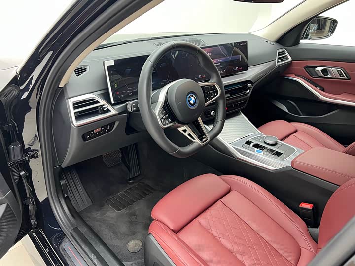 BMW i3, 2024 — фото 9 из 9