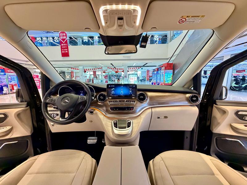 Mercedes-Benz V-Class, 2022 — фото 5 из 10