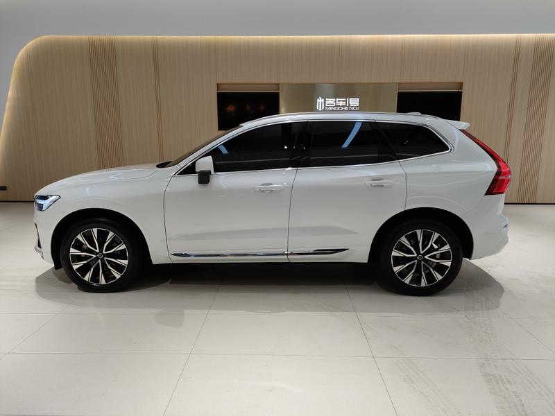 Volvo XC60, 2022 — фото 4 из 12