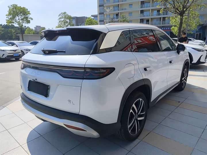 BYD Song L DM-i Hybrid, 2024 — фото 7 из 9