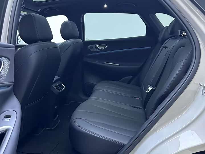 BYD Sea Lion 06 Hybrid/EV, 2025 — фото 8 из 9
