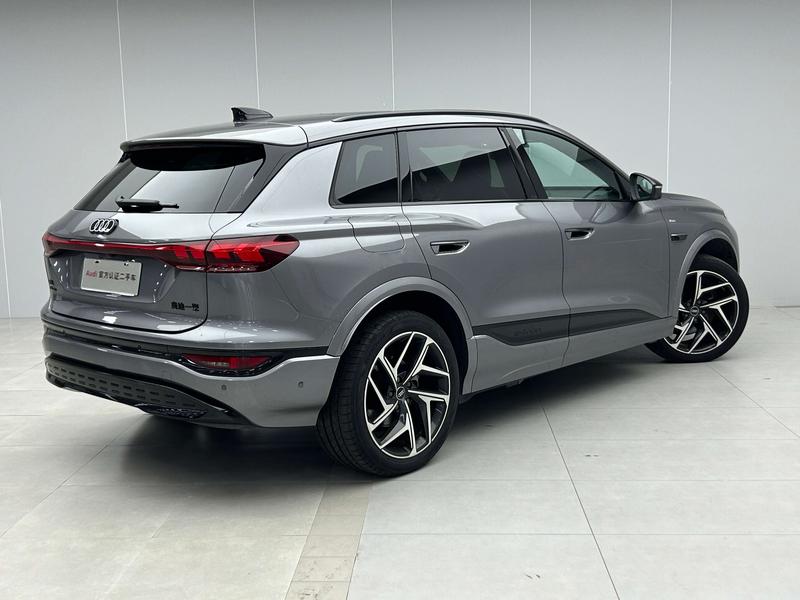 Audi Q6L e-tron, 2025 — фото 4 из 12