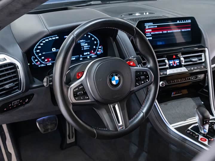 BMW M8, 2022 — фото 9 из 9