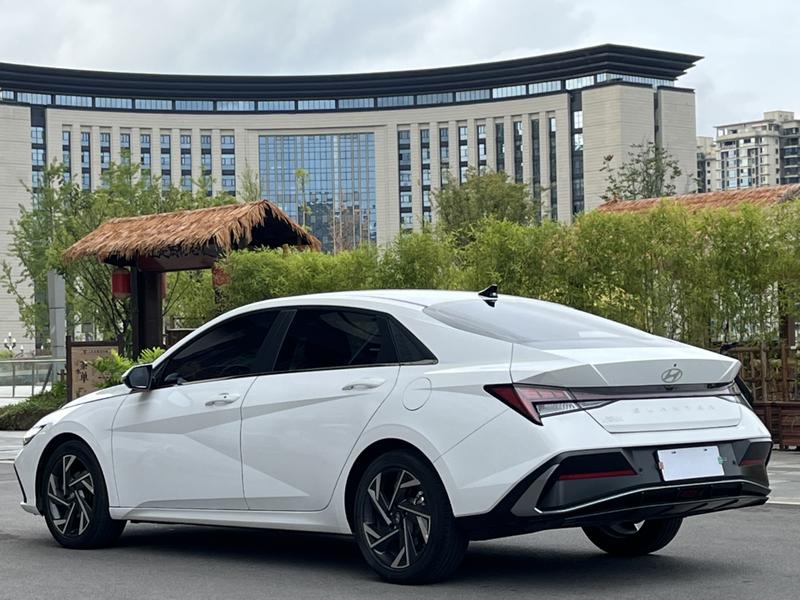Hyundai Elantra N line, 2024 — фото 4 из 11