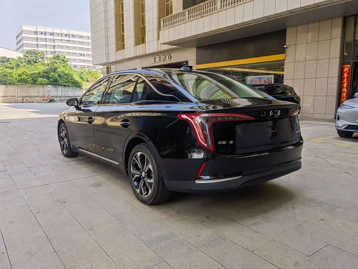 Hongqi E-QM5, 2025 — фото 3 из 9