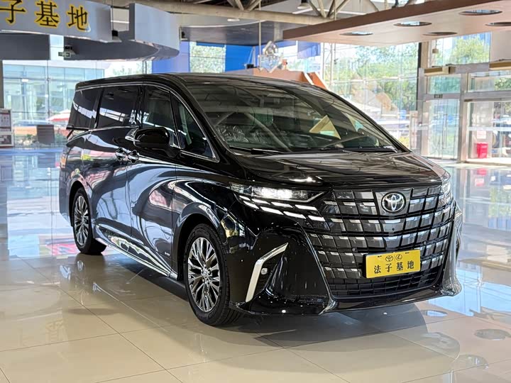 Toyota Alphard, 2026 — фото 3 из 9
