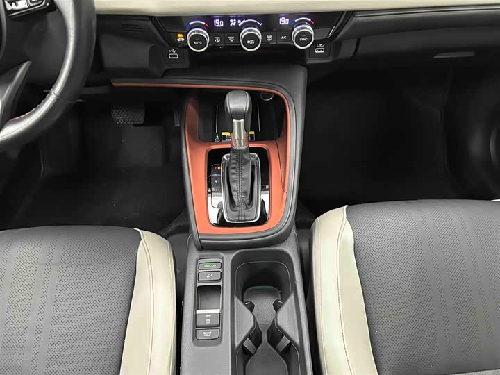 Honda Vezel, 2022 — фото 5 из 9