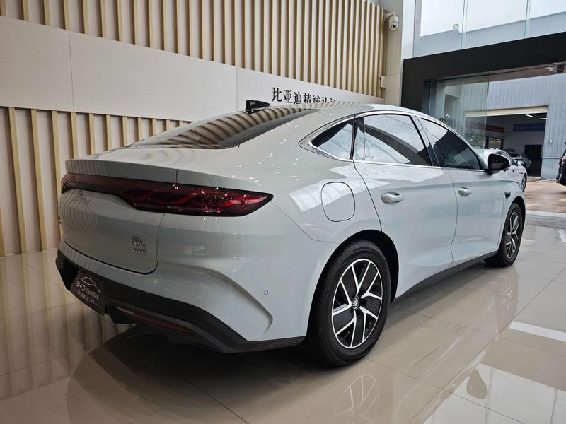 BYD Qin L, 2024 — фото 6 из 12