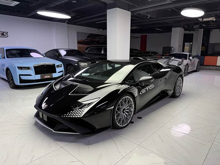 Lamborghini Huracán, 2022 — купить в Оренбурге под ключ