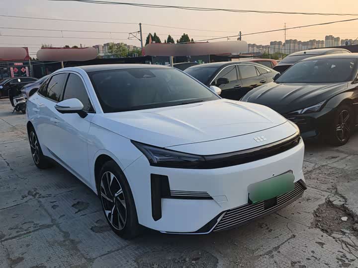 Geely Galaxy L6, 2023 — фото 3 из 7
