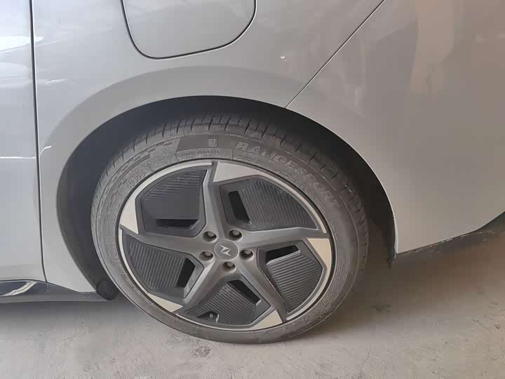Dongfeng Yipai eπ 007, 2024 — фото 4 из 9