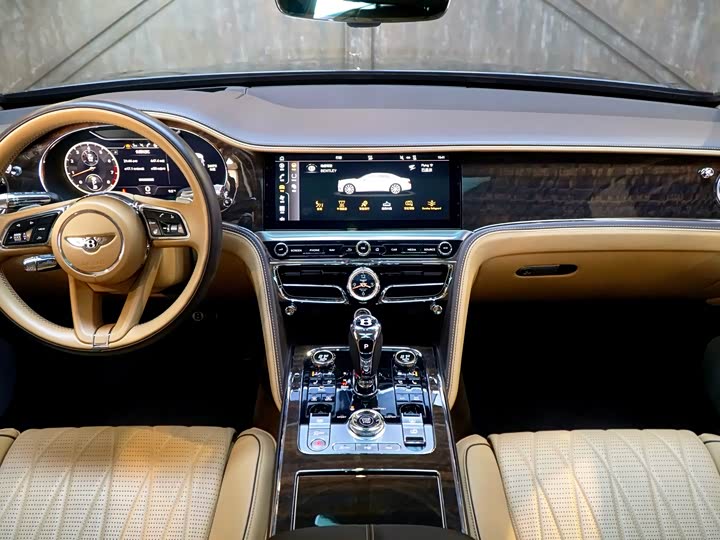 Bentley Flying Spur, 2023 — фото 2 из 9