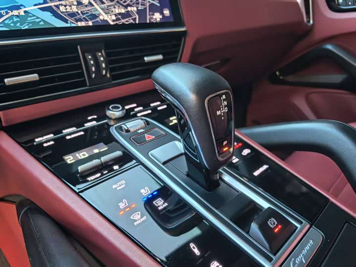 Porsche Cayenne Hybrid, 2022 — фото 9 из 9