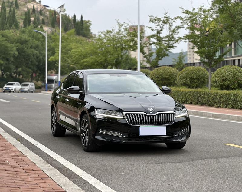 Skoda Superb, 2023 — фото 3 из 12