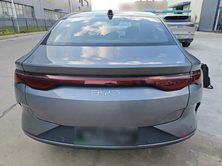 BYD Qin L, 2024 — фото 6 из 9
