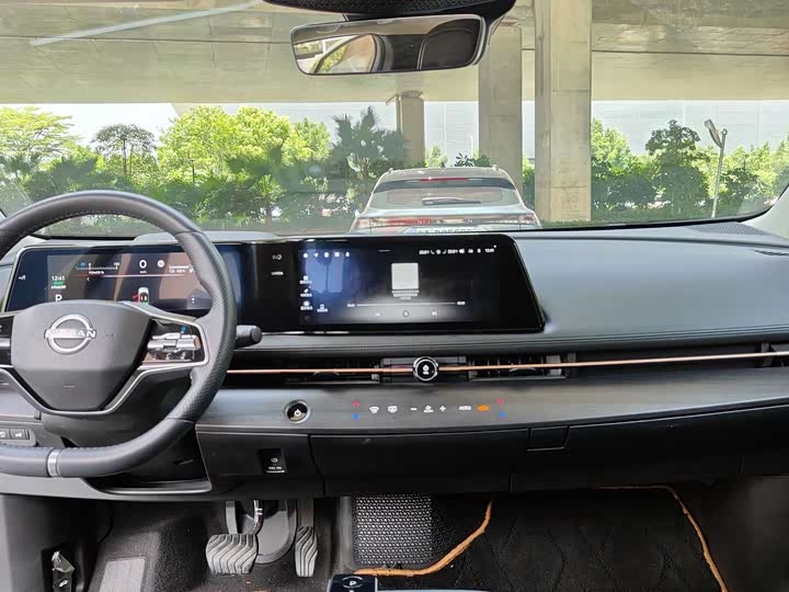 Nissan Ariya EV, 2022 — фото 8 из 9