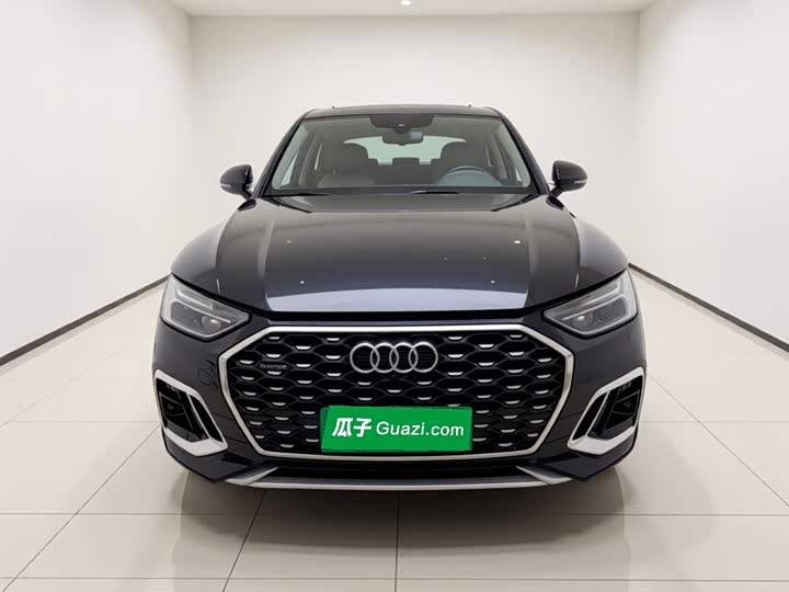 Audi Q5L Sportback, 2022 — фото 2 из 9