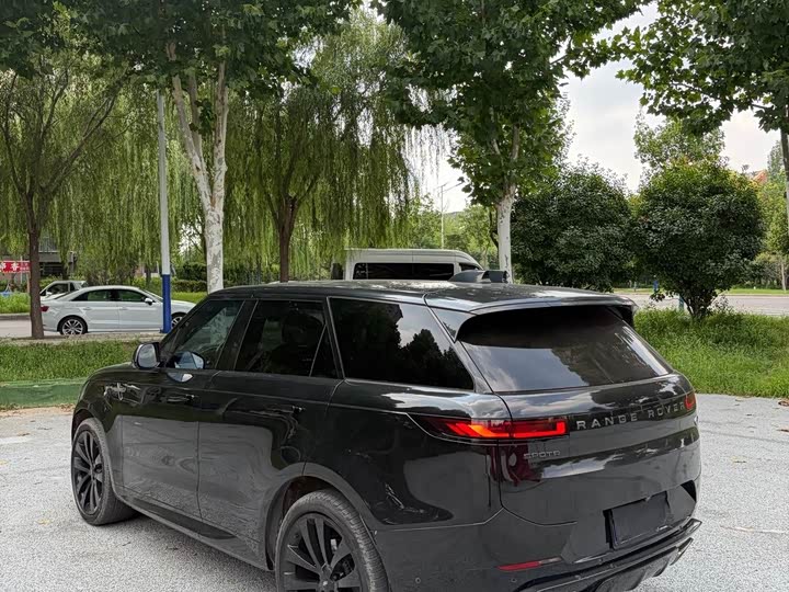 Land Rover Range Rover Sport, 2023 — фото 8 из 9