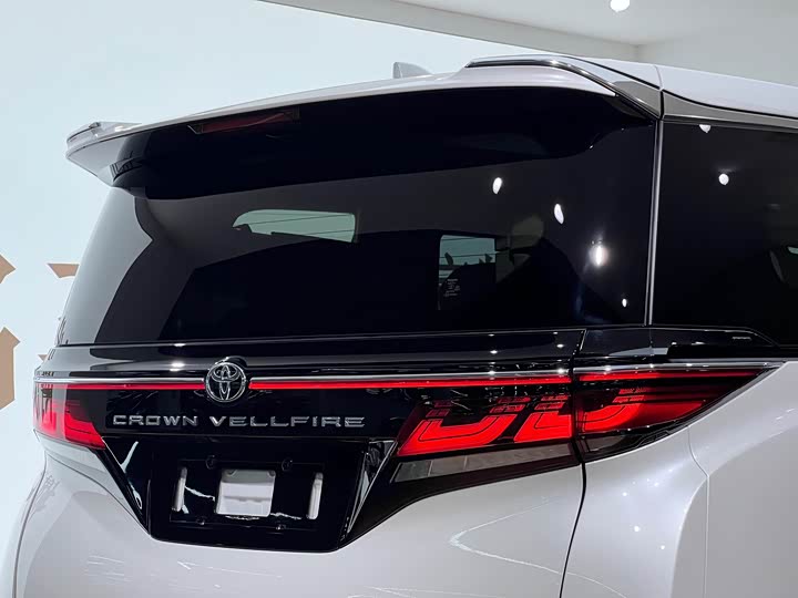 Toyota Vellfire, 2024 — фото 8 из 9