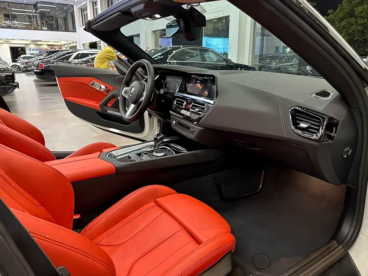BMW Z4, 2023 — фото 8 из 9