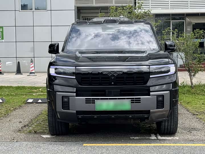 BYD FangChengBao Leopard 8, 2025 — фото 2 из 9