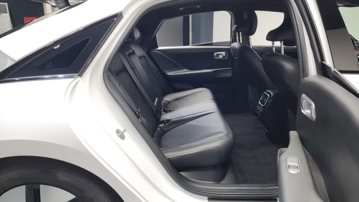 Hyundai Ioniq 6, 2022 — фото 11 из 12