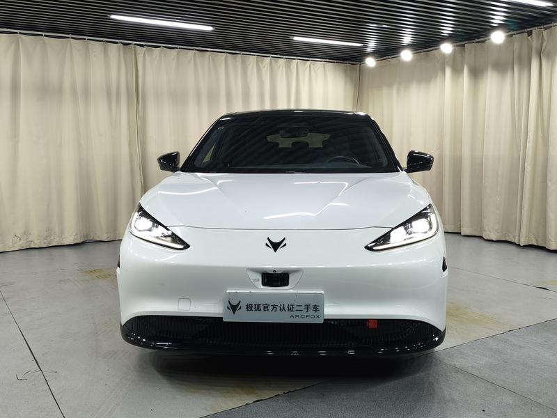 BAIC Arcfox Alpha S, 2023 — фото 2 из 11