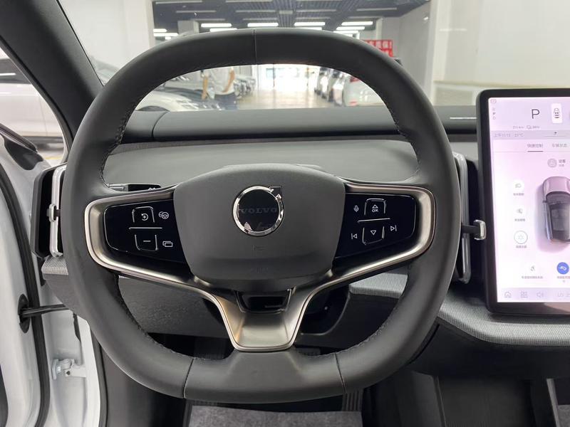 Volvo EX30, 2024 — фото 8 из 12