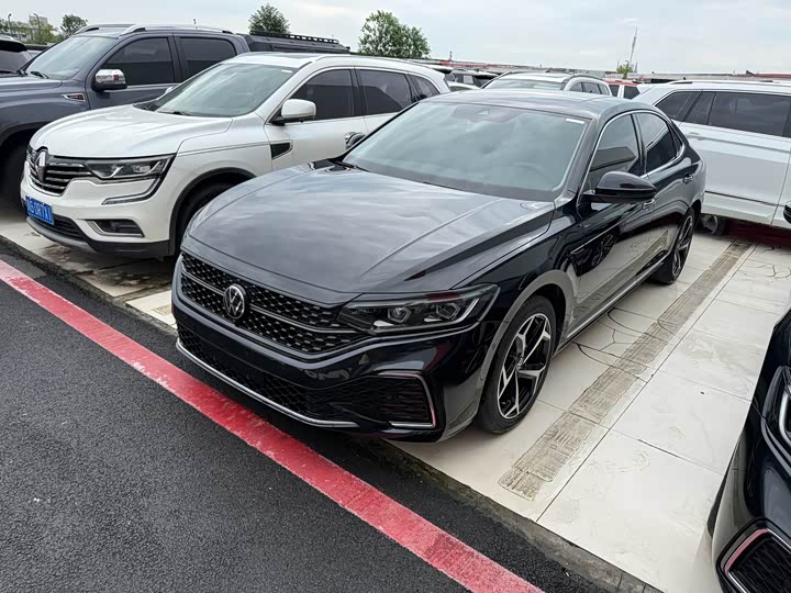 Volkswagen Passat, 2022 — купить в Самаре под ключ