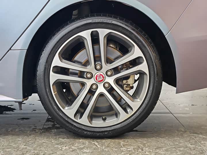 Jaguar XE L, 2023 — фото 9 из 9