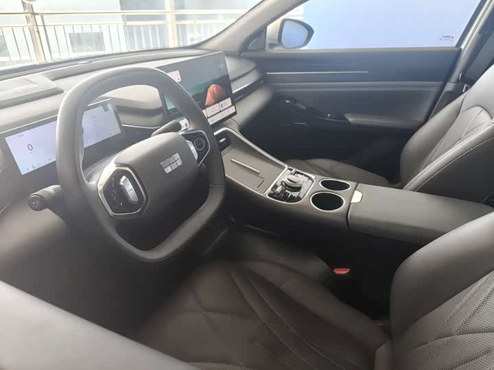 Geely Galaxy L6, 2024 — фото 3 из 9
