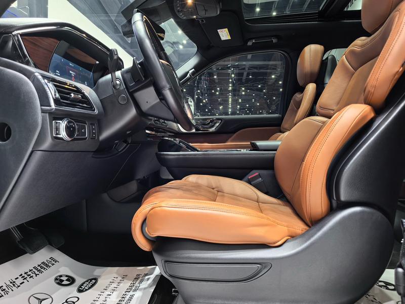 Lincoln Navigator, 2023 — фото 10 из 12