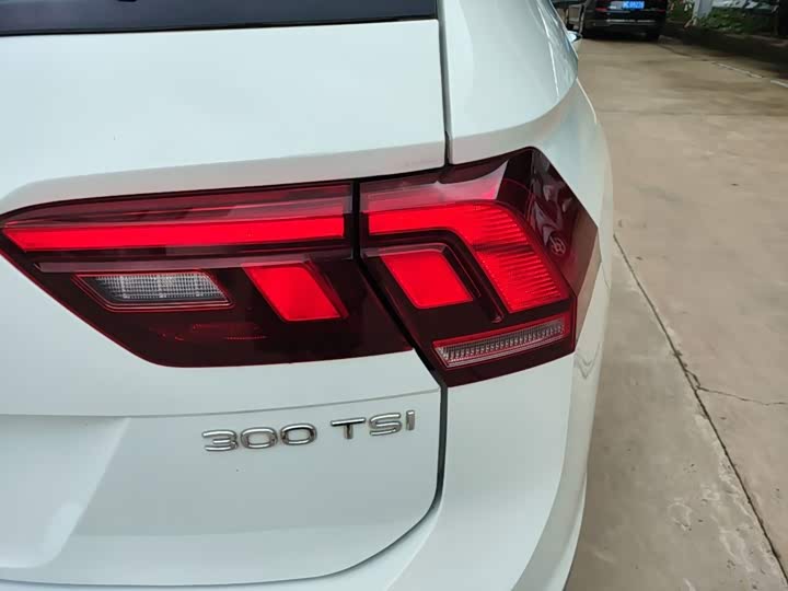 Volkswagen Tiguan L Pro, 2024 — фото 8 из 9