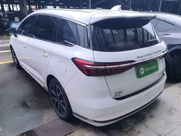 BYD Song Max Hybrid, 2022 — фото 5 из 9