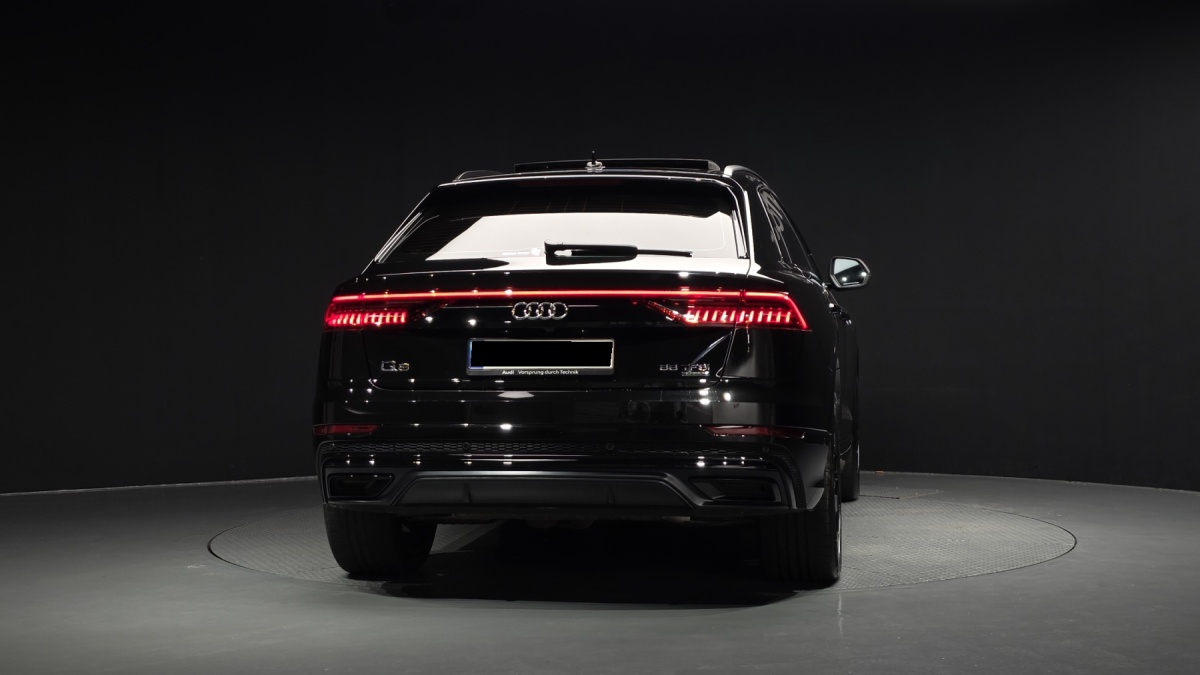 Audi Q8, 2023 — фото 4 из 12