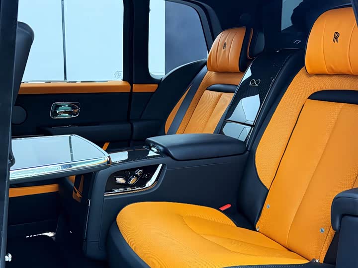 Rolls-Royce Cullinan, 2022 — фото 8 из 9