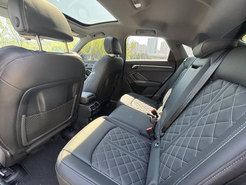 Audi Q3 Sportback, 2023 — фото 10 из 11
