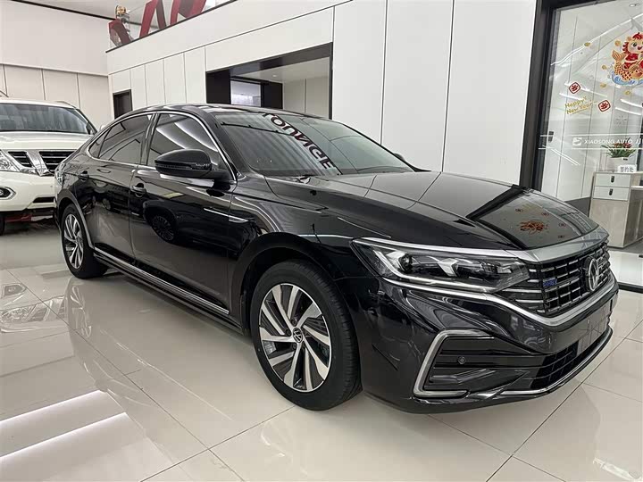 Volkswagen Passat Hybrid, 2022 — фото 4 из 9