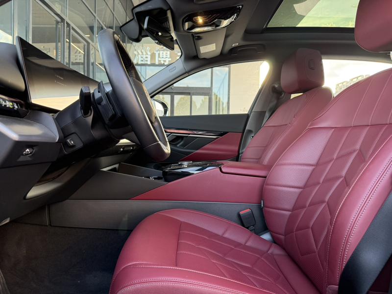 BMW i5, 2025 — фото 10 из 12