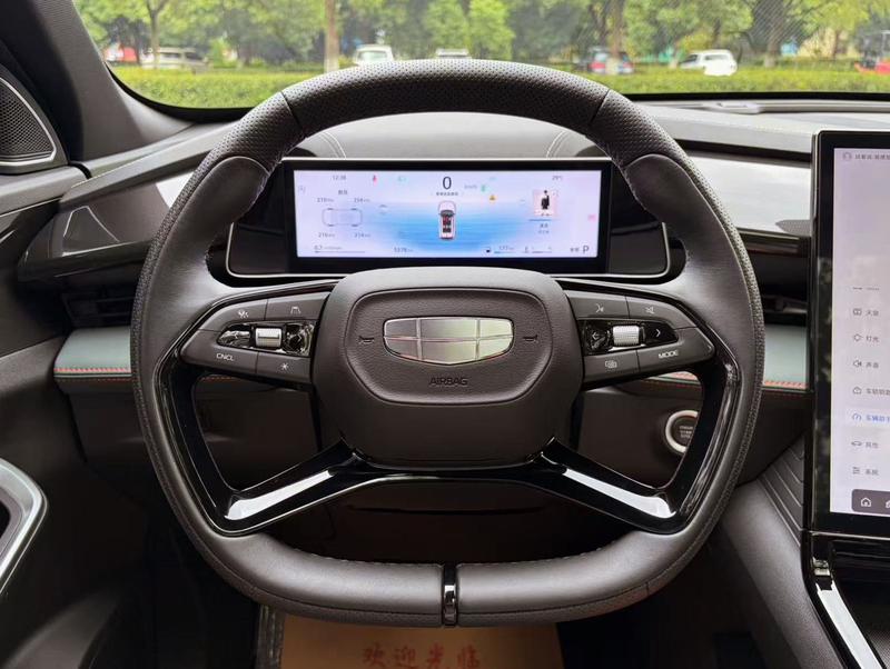Geely Atlas, 2024 — фото 12 из 12