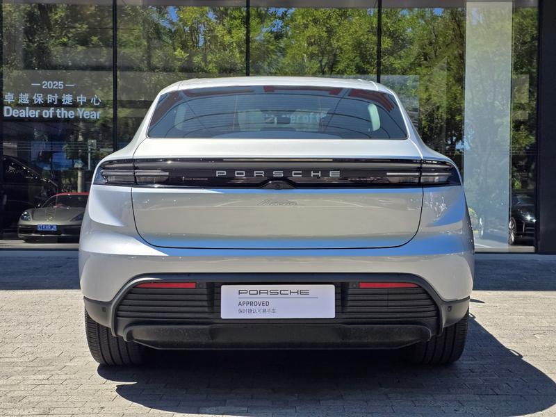 Porsche Macan EV, 2025 — фото 6 из 10