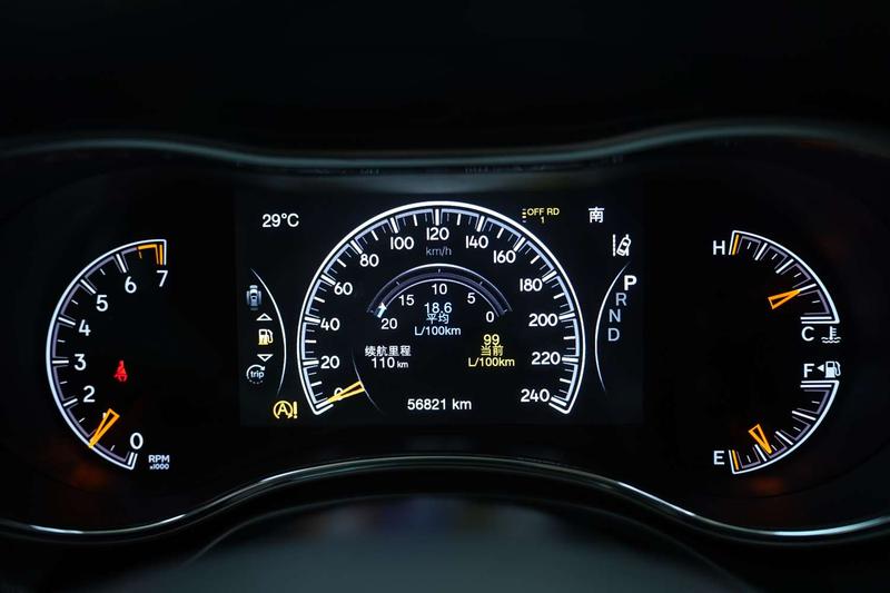 Jeep Grand Cherokee, 2022 — фото 8 из 12