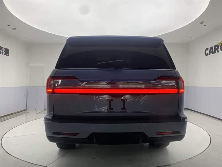 Lincoln Navigator, 2023 — фото 6 из 9
