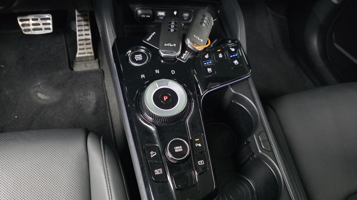 Kia Sportage, 2023 — фото 9 из 12