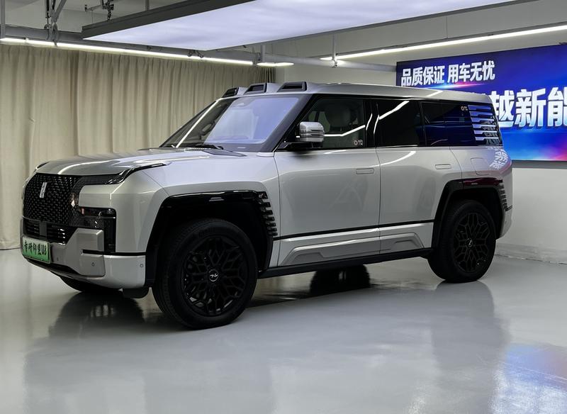 BYD Yangwang U8, 2023 — купить в Курске под ключ