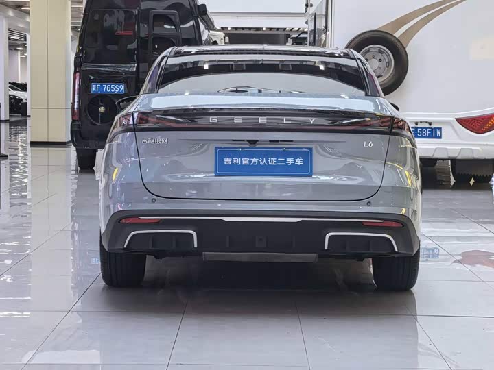 Geely Galaxy L6, 2023 — фото 7 из 9