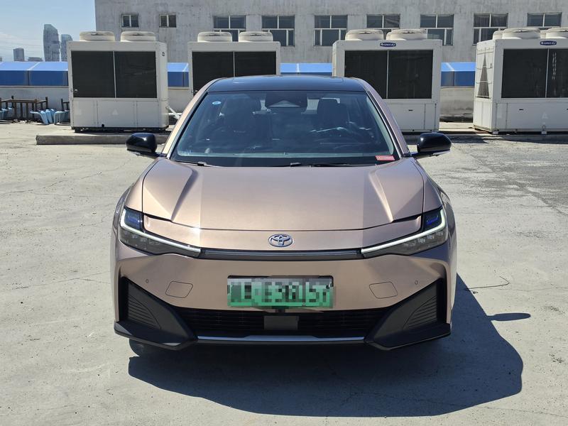 Toyota bZ3, 2023 — фото 2 из 12