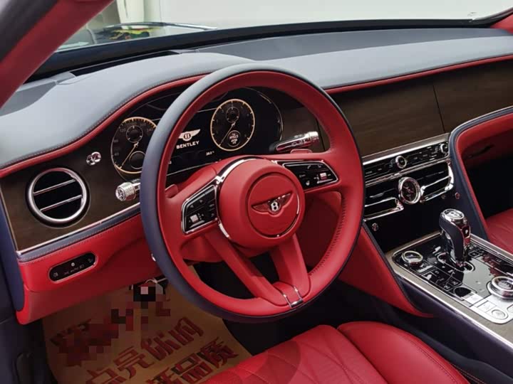 Bentley Flying Spur, 2024 — фото 7 из 9