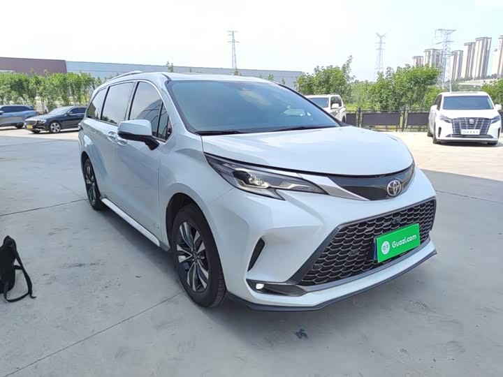 Toyota Granvia, 2025 — фото 4 из 9