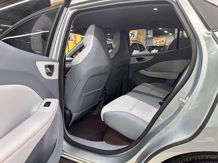 MG Motor 4 EV, 2025 — фото 5 из 9